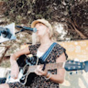 Meet your Posher, Evie